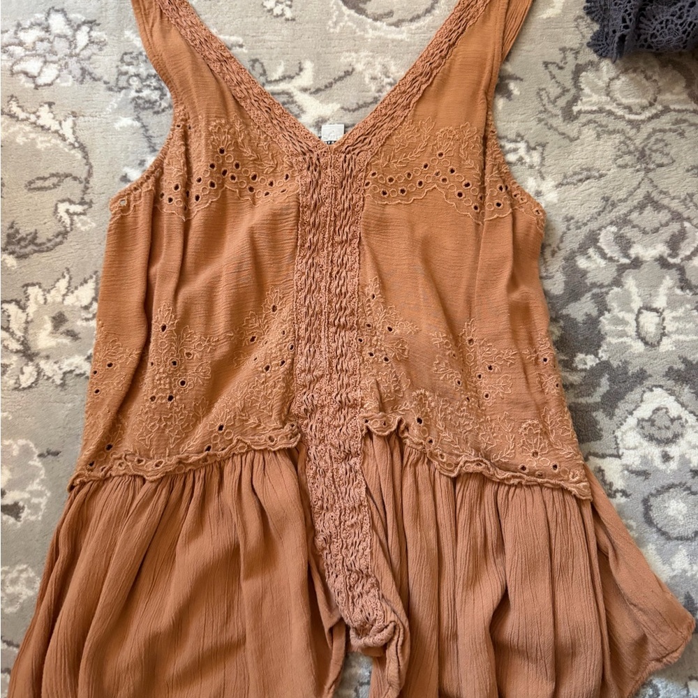 American Eagle Outfitters Rust-Toned Eyelet Lace Tank
